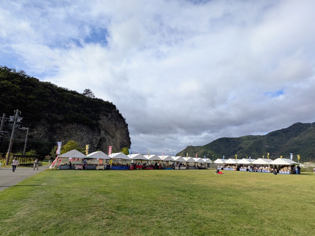 テント市　大陶器市