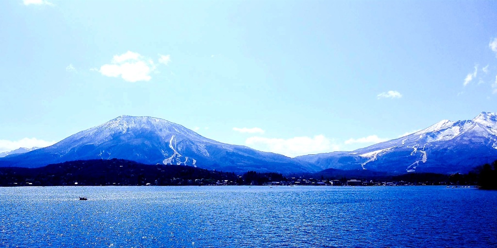 霊仙寺湖から