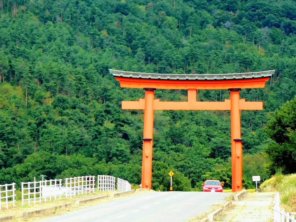 生島足島神社大鳥居