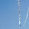 青空と氷柱