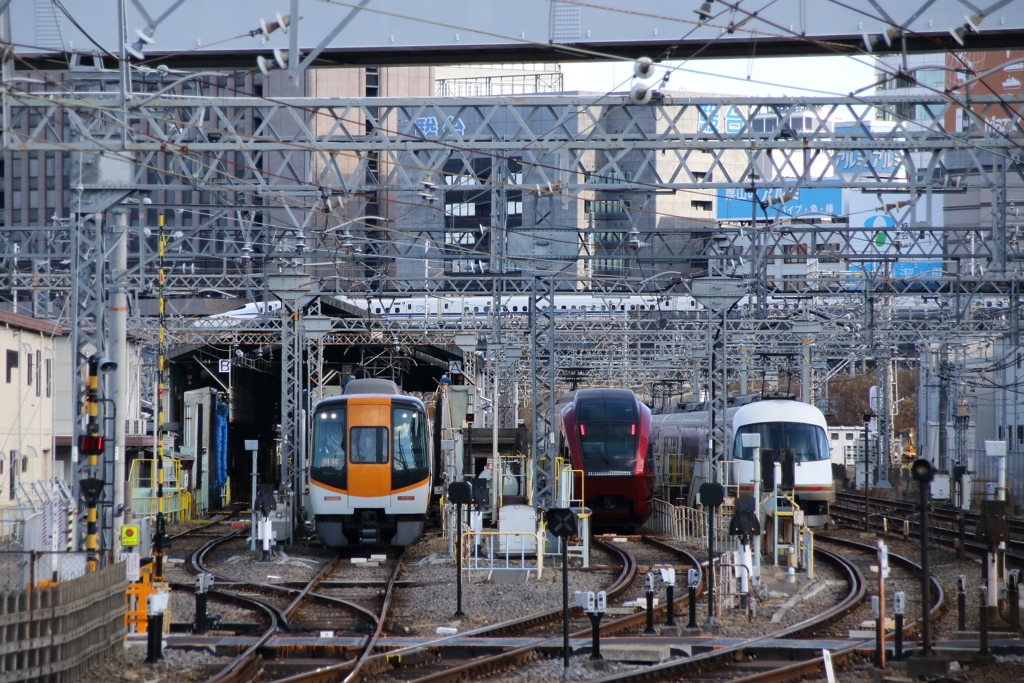 新幹線 vs 近鉄