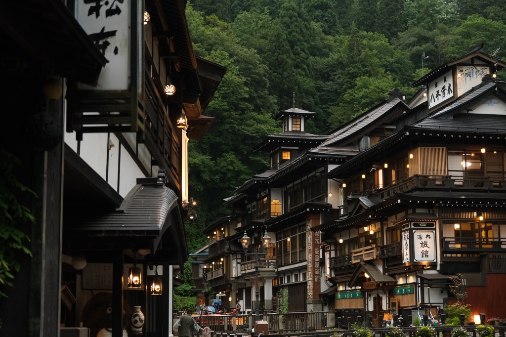 夏の銀山温泉にて