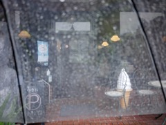 雨の日もカフェ