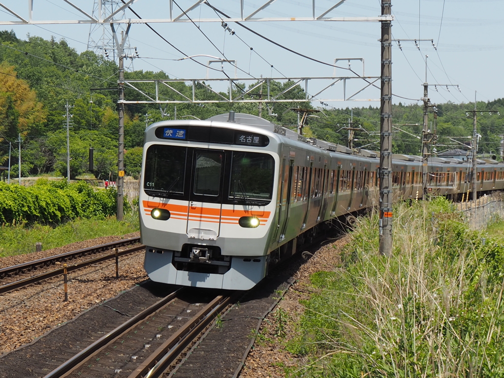 中央線で一枚。