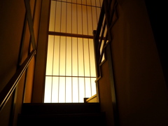 明かりの見える階段