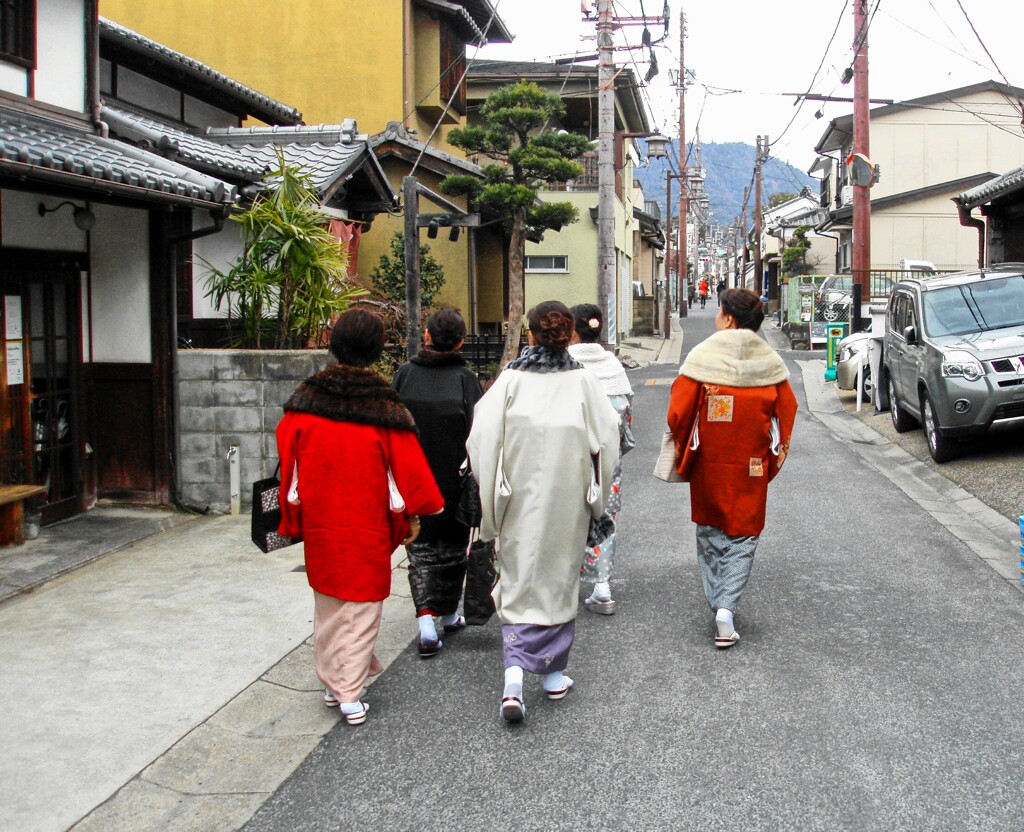 お姉さまを。