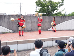レンズの先は