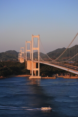 夕暮れの来島海峡大橋