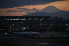 2023/10/05羽田の夕景