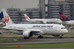 JA832J