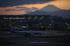 2023/10/5　羽田空港の夕景⑤