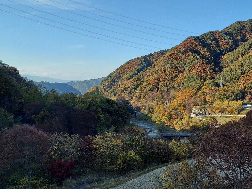 美和ダムから、中央アルプスを、望む。