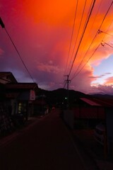 日が沈んだ後の赤い雲　高遠自宅前より