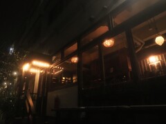目黒川沿いのお洒落なレストラン