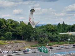 撮ったどー　太陽の塔( ￣ー￣)ﾉこんにちは、では、帰宅。