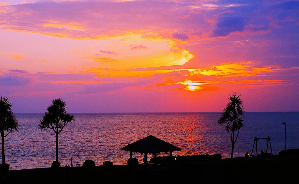 石垣シーサイドホテルからの夕景