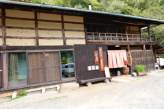 古民家カフェ　七めん亭　　杖突峠から高遠への途中