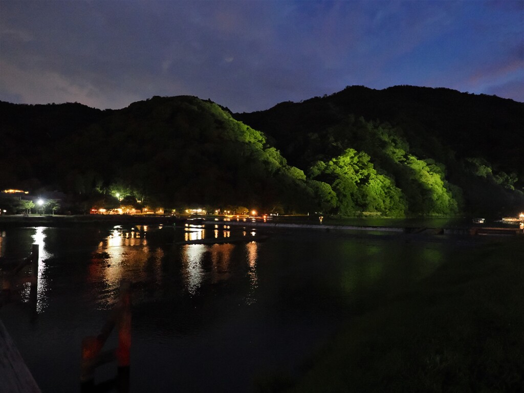 嵐山　渡月橋から撮る水面の光　Ⅰ