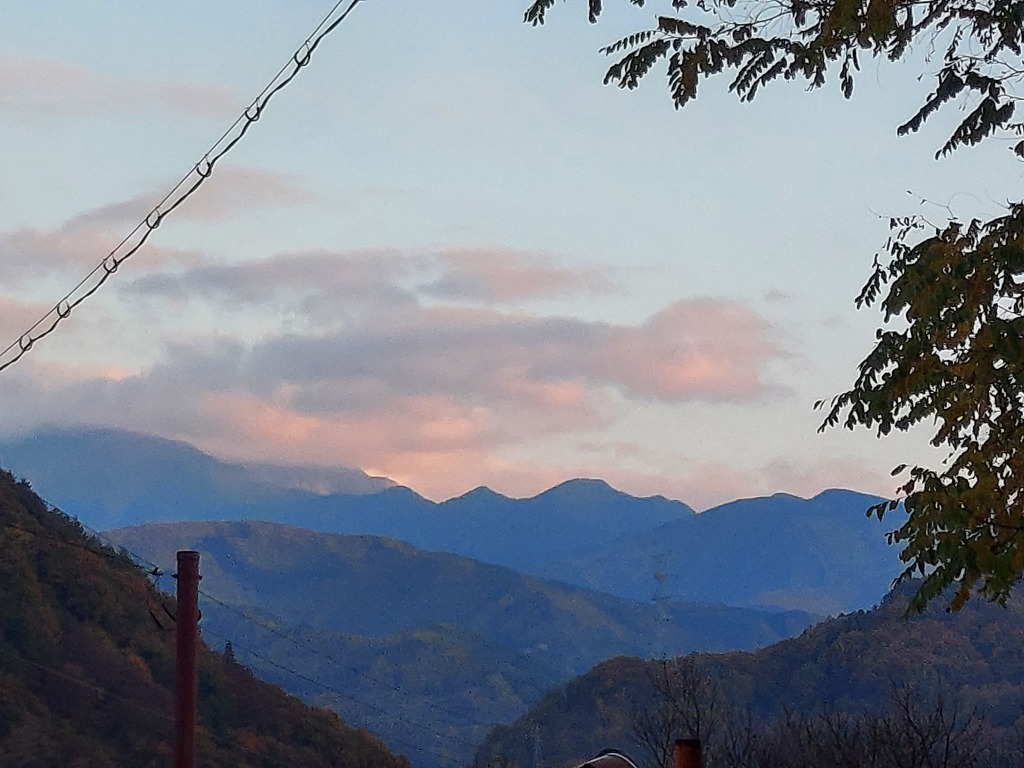 夕景の雲が素敵　　高遠