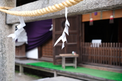 泉穴師神社