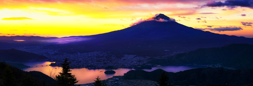 流星群の夜明け富士　トリミング1