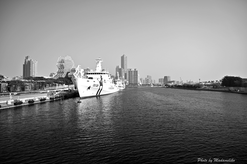 無彩 港