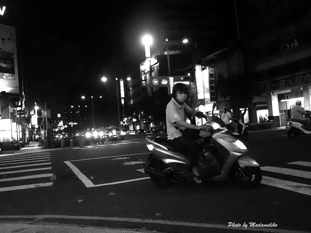 無彩 右轉 by madamliko （ID：11895753） - 写真共有サイト