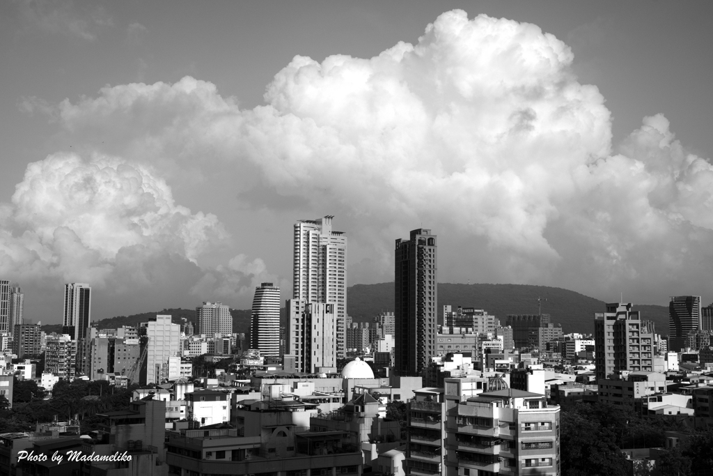 朝から広がる夏の空
