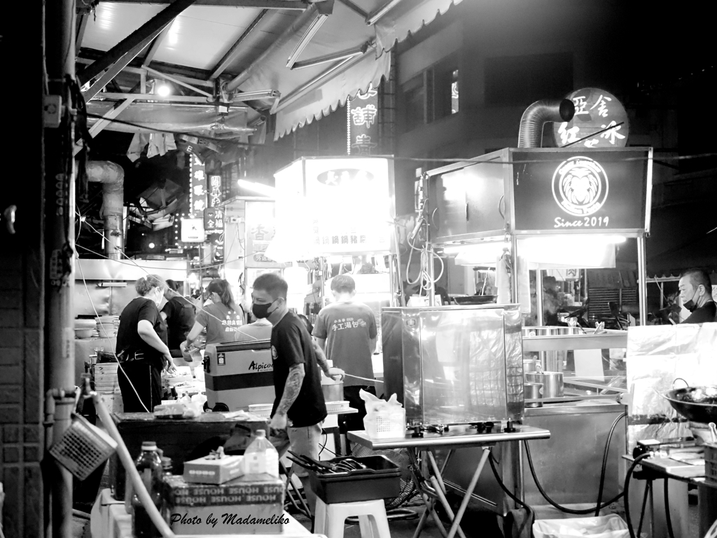 無彩 夜市