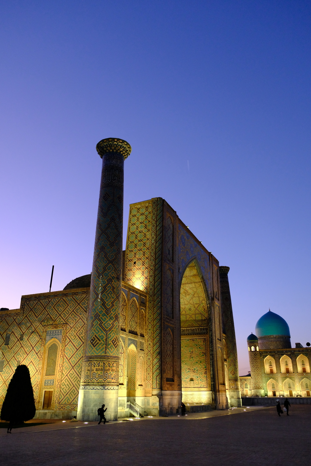 Registan, Samarkand - Left side