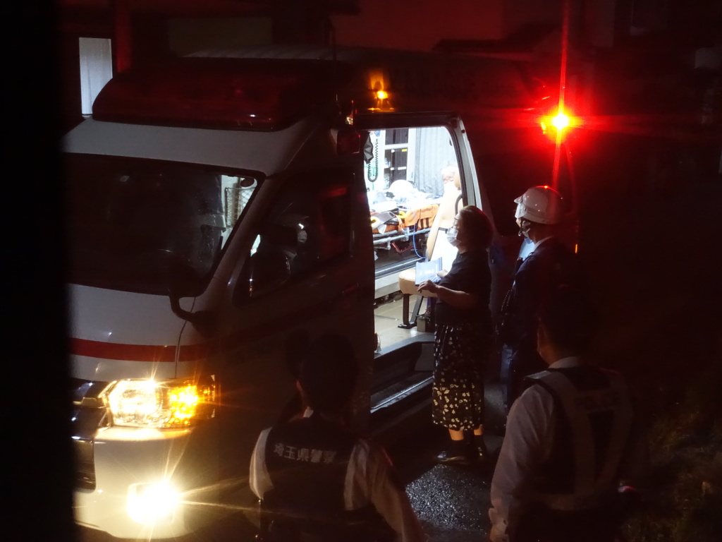 自宅前で自損事故 2