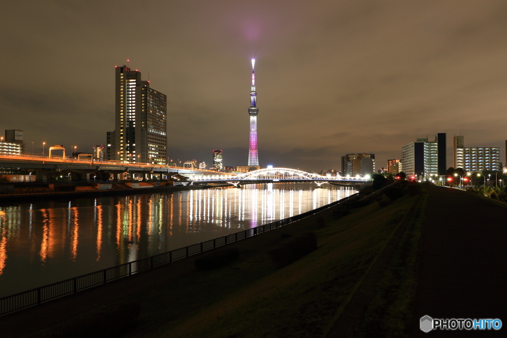 隅田川の夜