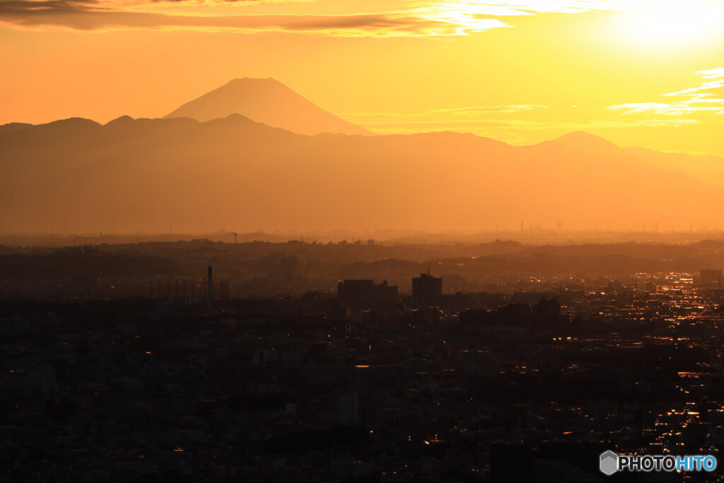 大都会と富士山（2/5）