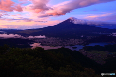 御坂黒岳から（紅色の空）1/2