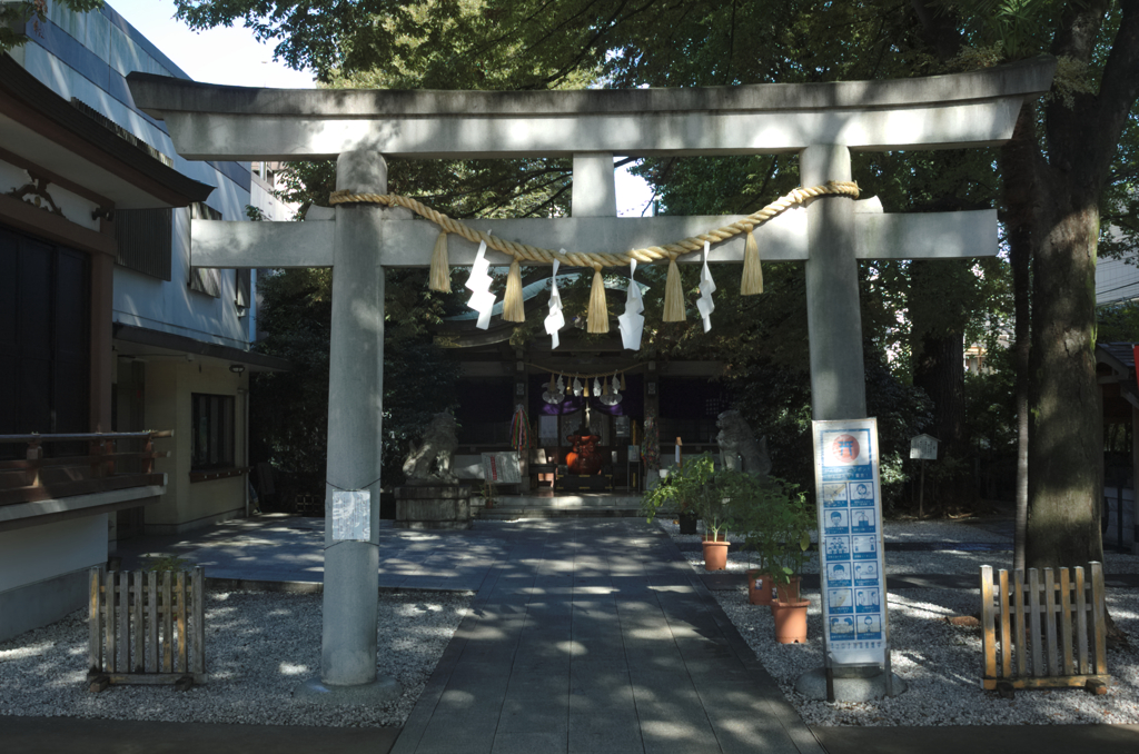 雑司が谷・大鳥神社にて