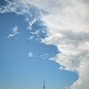 東京スカイツリーといえども夏の雲には遠く及ばない