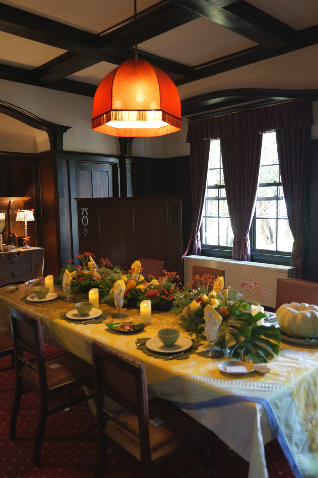 ハロウィンの食卓～外交官の家
