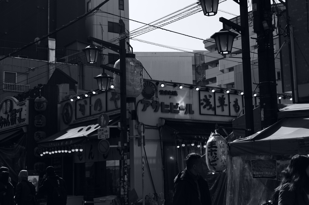 今日は浅草で12時