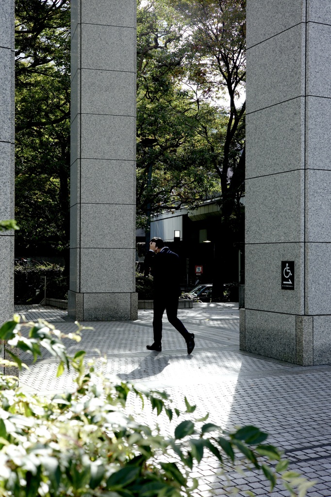 今日は西新宿で12時