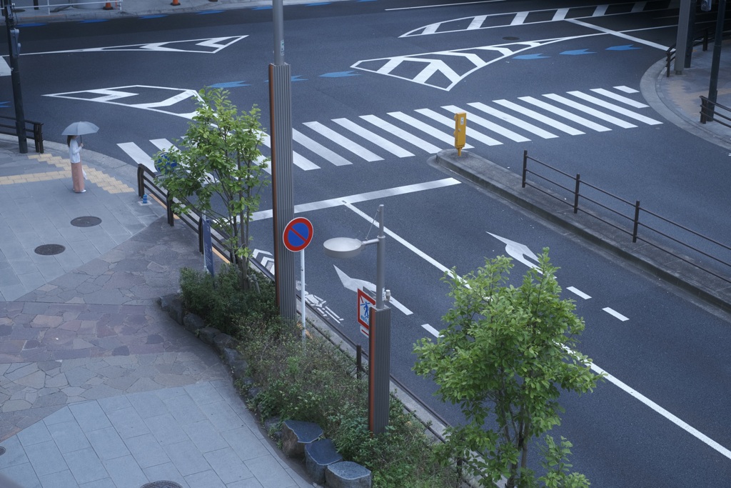 今日は浜松町で12時