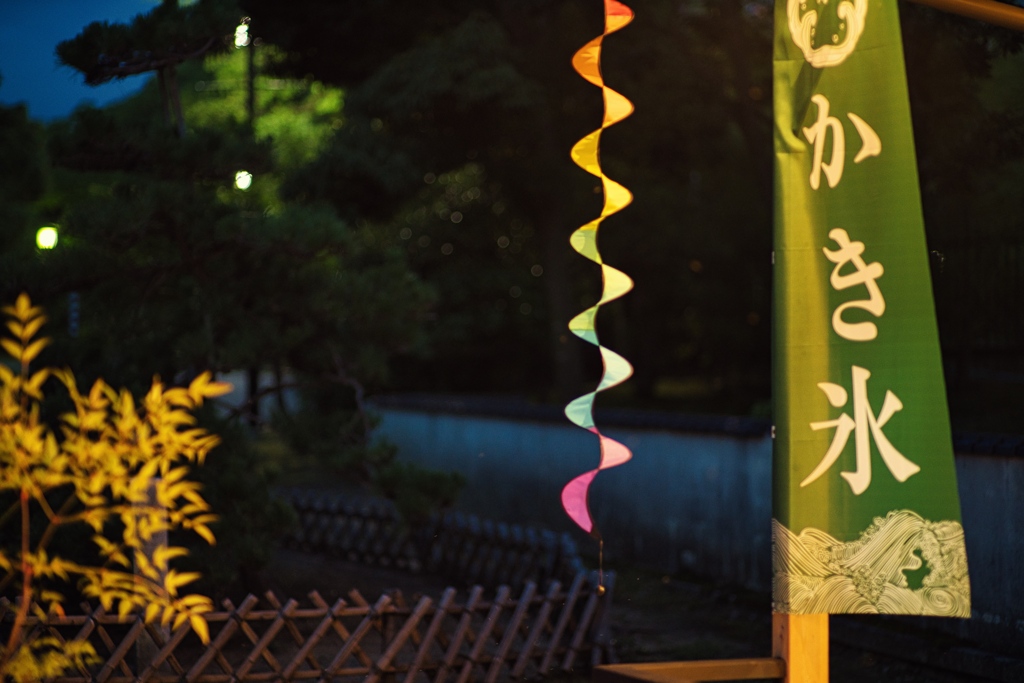 夏の夜。