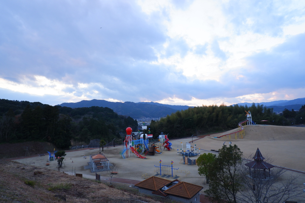 夕暮れの公園