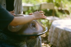 film・水の滴が広がるような音が*