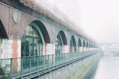 film・煉瓦色の雨に*