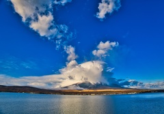 立ち籠める雲