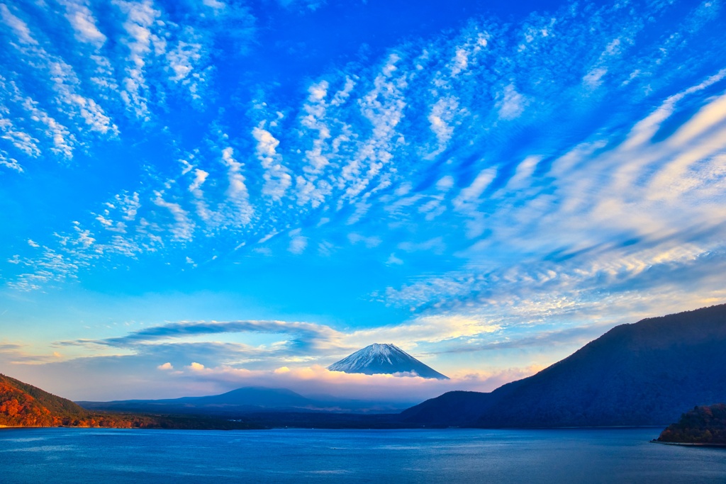 本栖湖の空