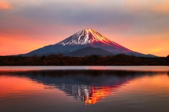 精進湖の夕焼け