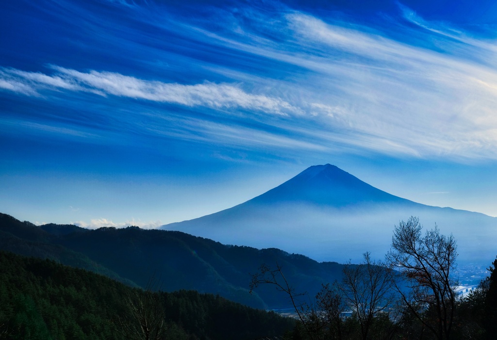 霞の向こう