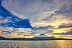 雲に覆われて