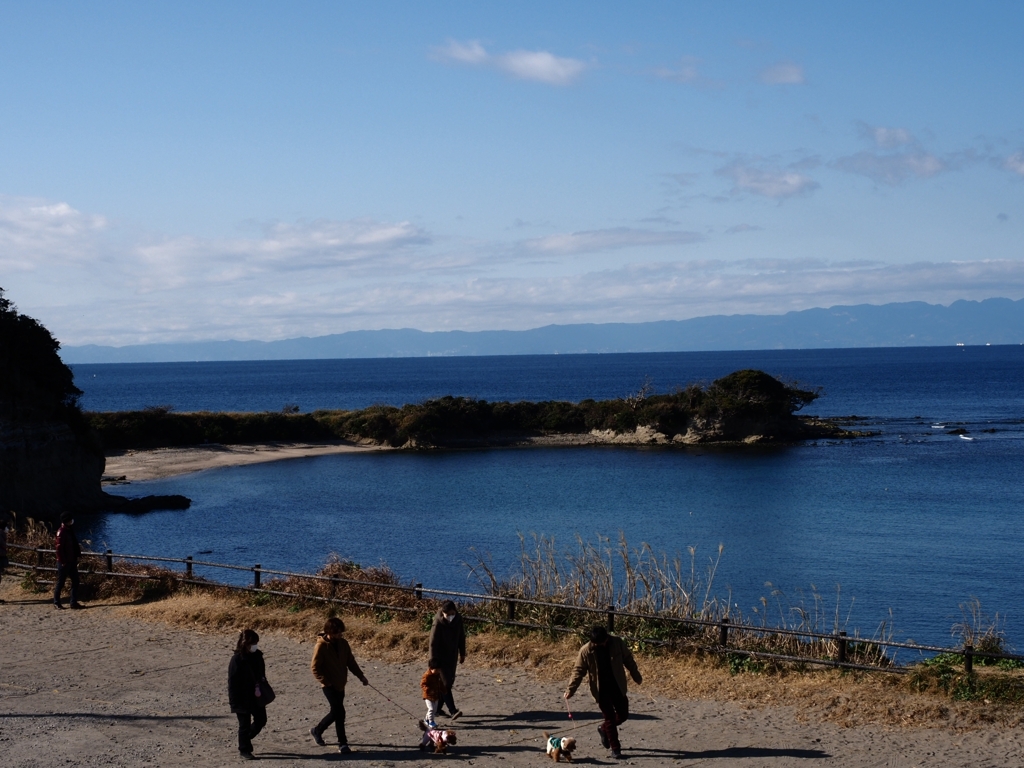 森戸海岸からのぞむ長者ヶ崎